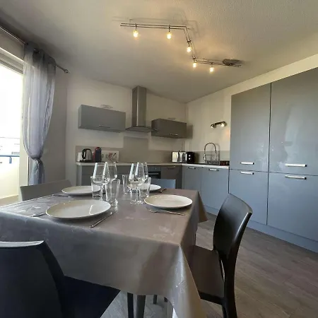 Διαμέρισμα 3 Pieces Avec Terrasse Ensoleillee, Proche Et Centre-ville La Rochelle - Fr-1-246-652 *
