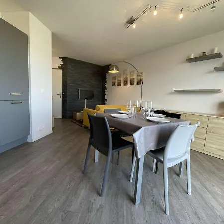3 Pieces Avec Terrasse Ensoleillee, Proche Et Centre-ville La Rochelle - Fr-1-246-652 * 아이트르